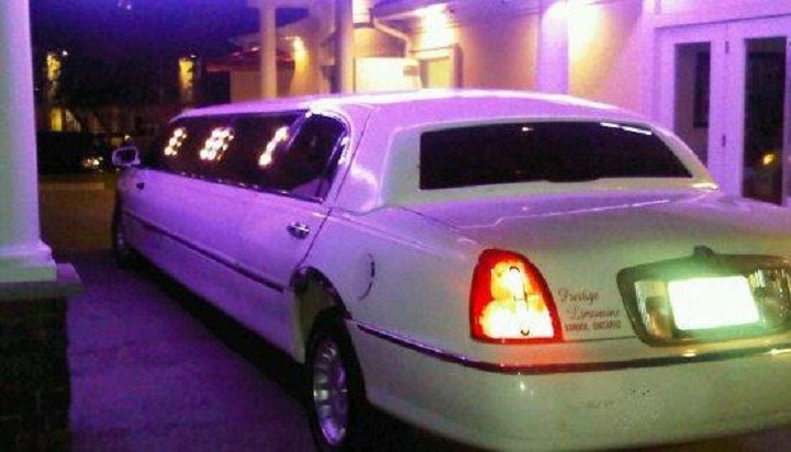 Prestige Limousine | 4703 Churchill Line, Wyoming, ON N0N 1T0, Canada | Phone: (519) 328-3076