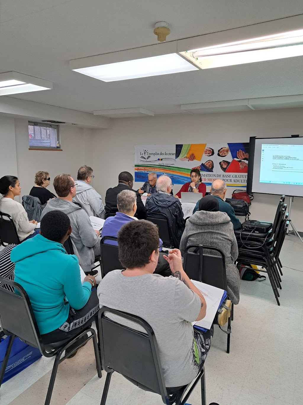 Le Tremplin Des Lecteurs | 160 Boulevard Maloney E, Gatineau, QC J8P 1C1, Canada | Phone: (819) 643-0745