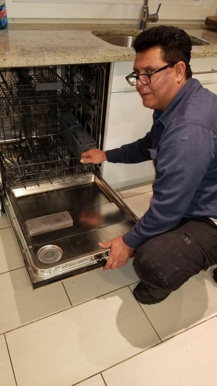 Appliances Service Guys Corp | 152 Bedford Dr NE, Calgary, AB T3K 1L5, Canada | Phone: (403) 903-0095