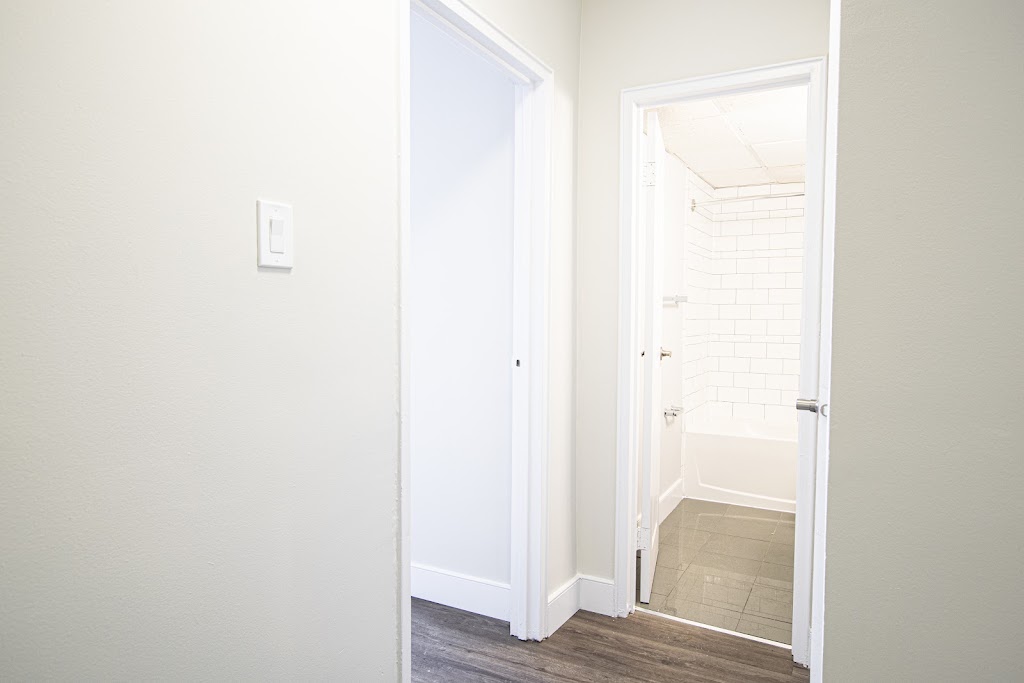 51 Woolley Street & 75-85 Elgin St South | 51 Woolley St, 85 Elgin St S #75, Cambridge, ON N1R 5J7, Canada | Phone: (226) 338-9430