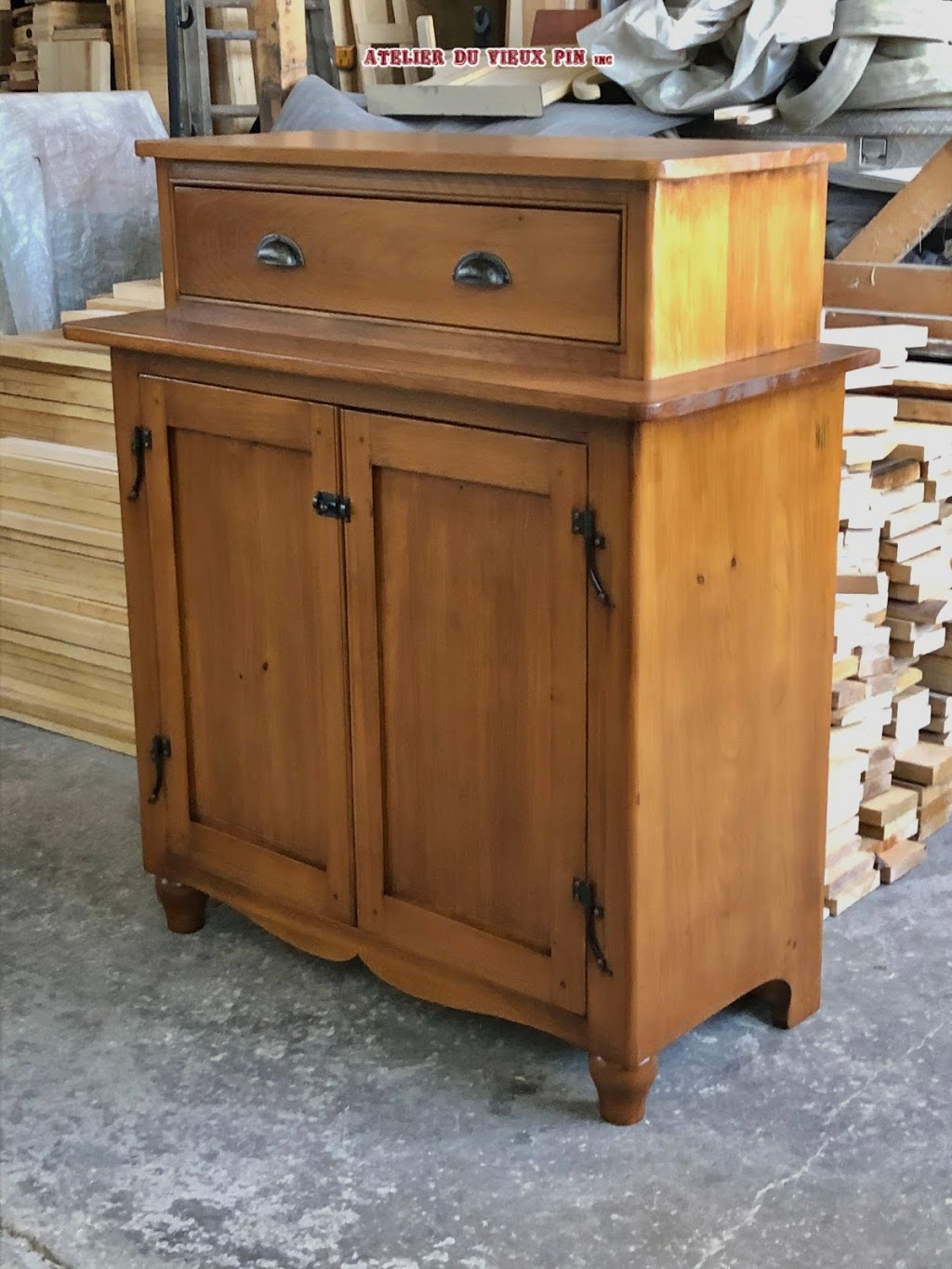 Atelier du Vieux Pin | 13535 Avenue Rachel Turgeon, Saint-Hyacinthe, QC J2R 2H2, Canada | Phone: (855) 275-9707