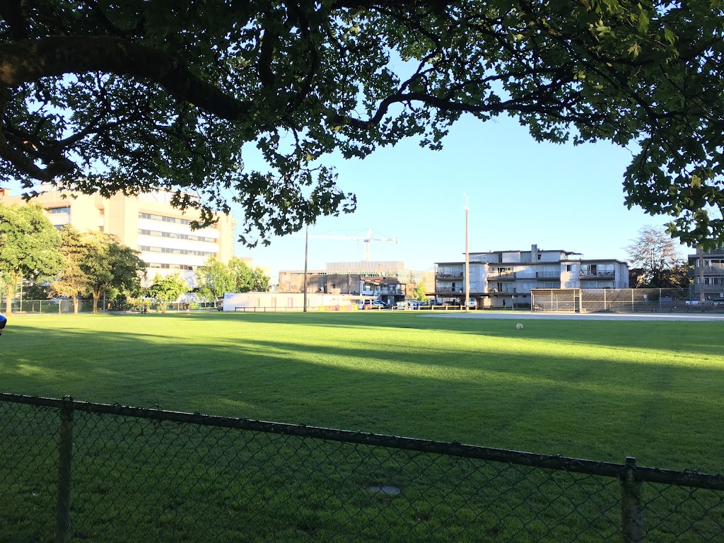 Sapperton Park | 351 E Columbia St, New Westminster, BC V3L 3W8, Canada | Phone: (604) 521-3711