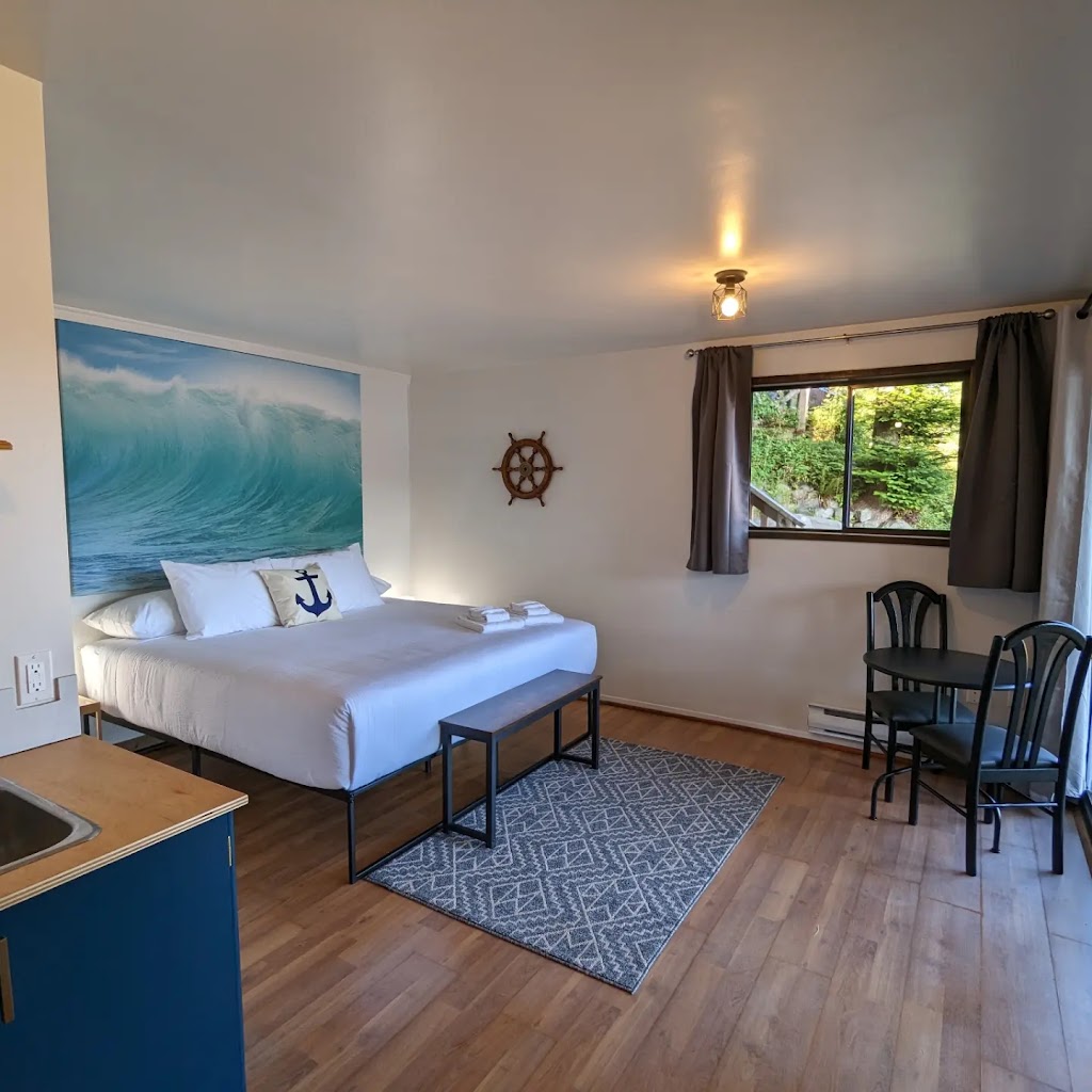 Jade Resort | 774 Cliffe Rd, Heriot Bay, BC V0P 1H0, Canada | Phone: (250) 203-9396