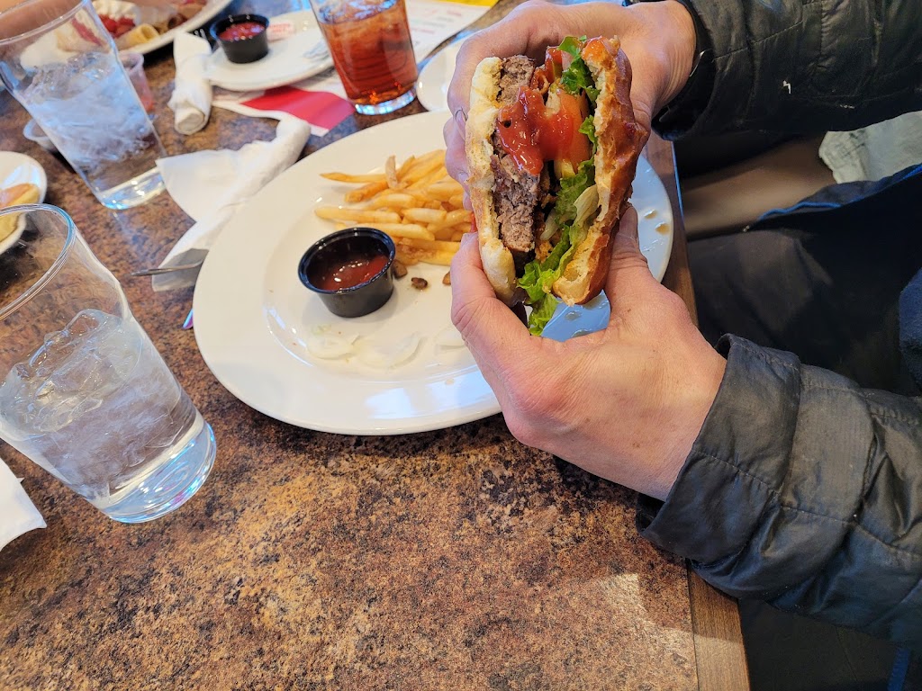 Smittys Family Restaurant | 10 Aquitania Blvd W #10, Lethbridge, AB T1J 5L4, Canada | Phone: (403) 328-9823