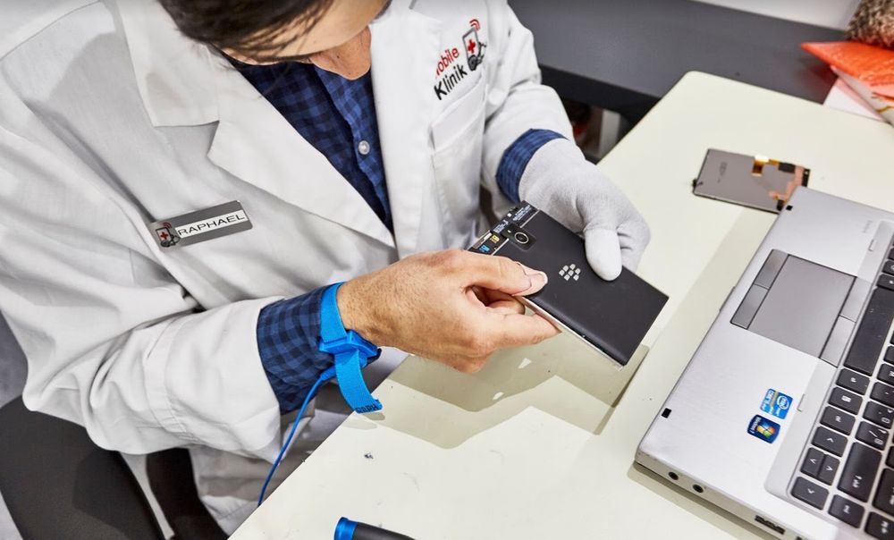 Mobile Klinik Professional Smartphone Repair - Camrose, AB | 6800 48 Ave Unit 134, Camrose, AB T4V 4T1, Canada | Phone: (780) 672-0050