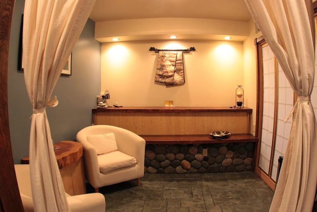 Between Friends Bed and Breakfast | 1916 Arbutus St, Vancouver, BC V6J 3X7, Canada | Phone: (604) 734-5082
