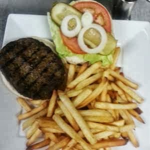 The Rose & Crown | 36 Ontario Rd, Mitchell, ON N0K 1N0, Canada | Phone: (519) 348-9838