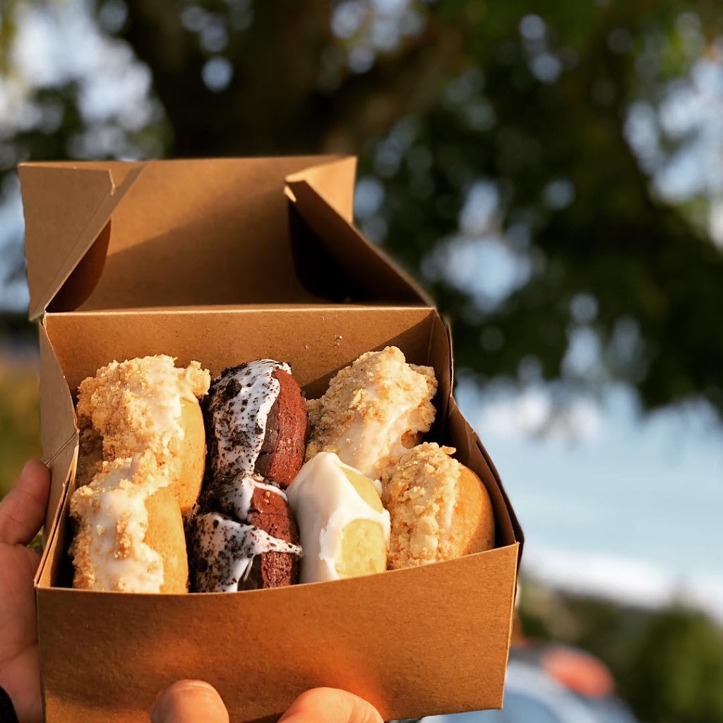 Jaide And Joels Baking Co | 3753 Lakeshore Rd #2, Kelowna, BC V1W 3K3, Canada | Phone: (250) 215-6235