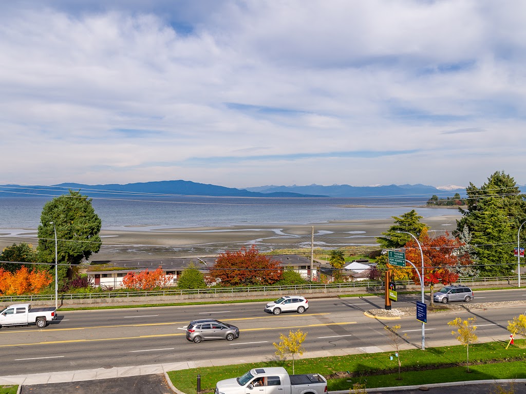 Ocean Terrace Apartments | 240 Island Hwy W, Parksville, BC V9P 1N5, Canada | Phone: (250) 228-5848