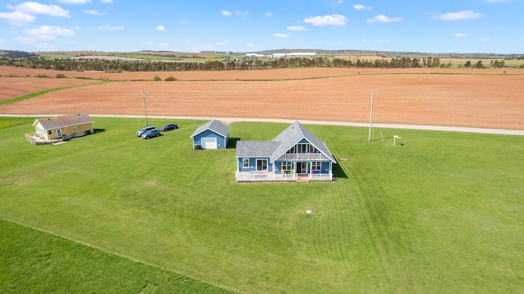 Blue by the Sea | 17 Lin Ln, Kensington, PE C0B 1M0, Canada | Phone: (905) 719-7397