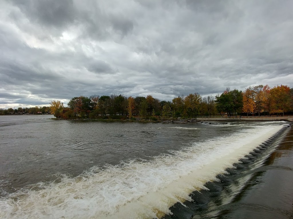 Ile des Moulins | 925 Place Ile des Moulins, Terrebonne, QC J6W 4N7, Canada | Phone: (450) 492-5514