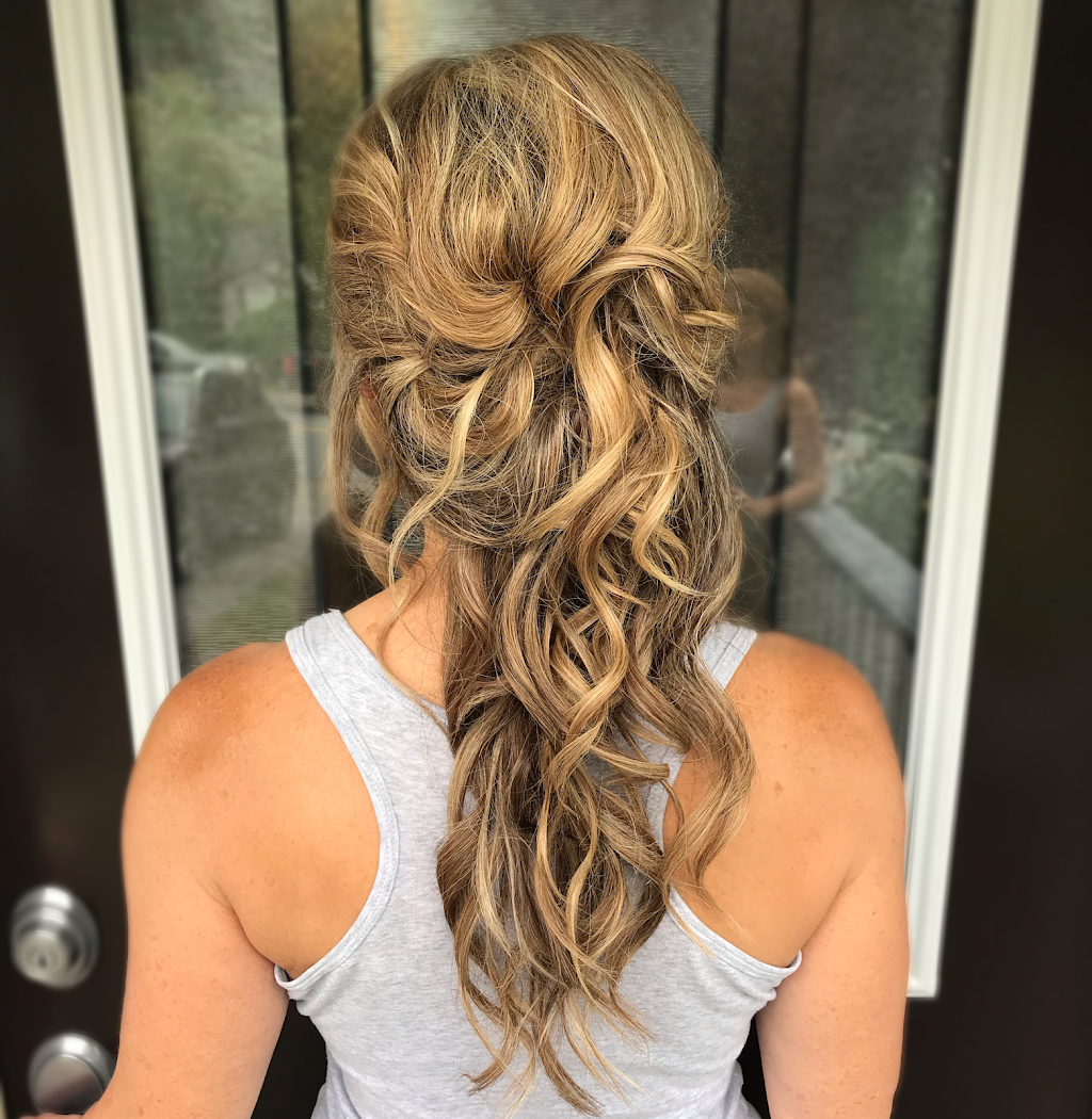 Elevated Studio - Hair By Nikii @ Blown Away Salon | 40775 Tantalus Rd, Squamish, BC V8B 0N2, Canada | Phone: (416) 505-1568