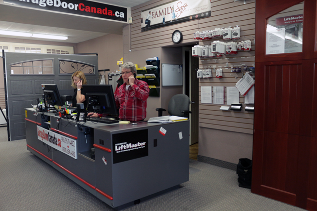 Garage Door Canada | 8268 RR 20, Smithville, ON L0R 2A0, Canada | Phone: (905) 957-4432