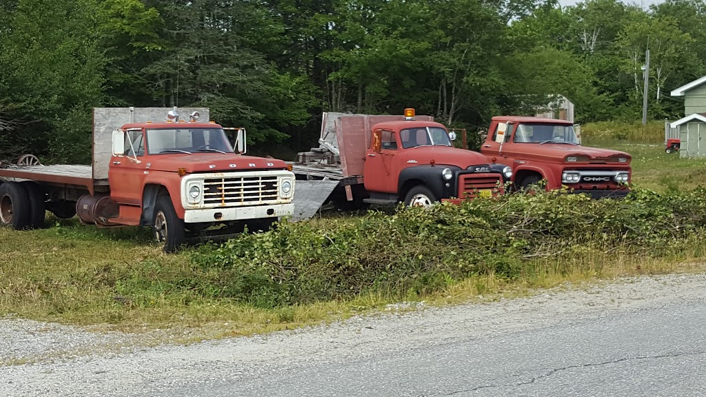 Newell Harold & Son Trucking Ltd | 993 Oak Park Rd, Barrington, NS B0W 1E0, Canada | Phone: (902) 637-1570