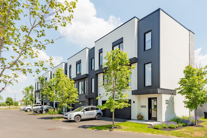 Patrick Riquier|Remax | 14000 Rue de la Chapelle, Mirabel, QC J7J 2C8, Canada | Phone: (450) 821-8044