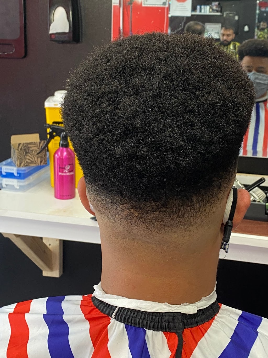 Oro Barber Shop | 23 Macdonell St, Guelph, ON N1H 2Z4, Canada | Phone: (519) 763-3203