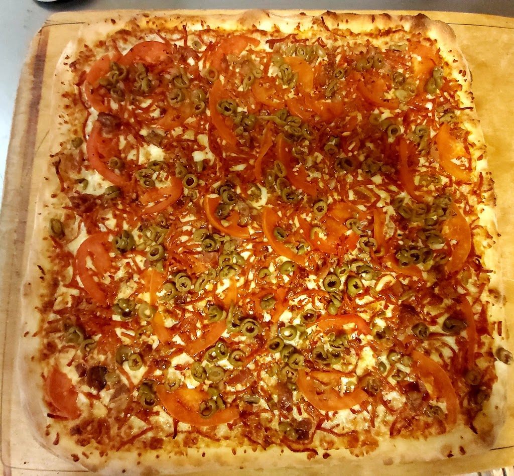 Naples Pizza | 1493 Rooney St, Windsor, ON N9B 1K8, Canada | Phone: (519) 256-7777
