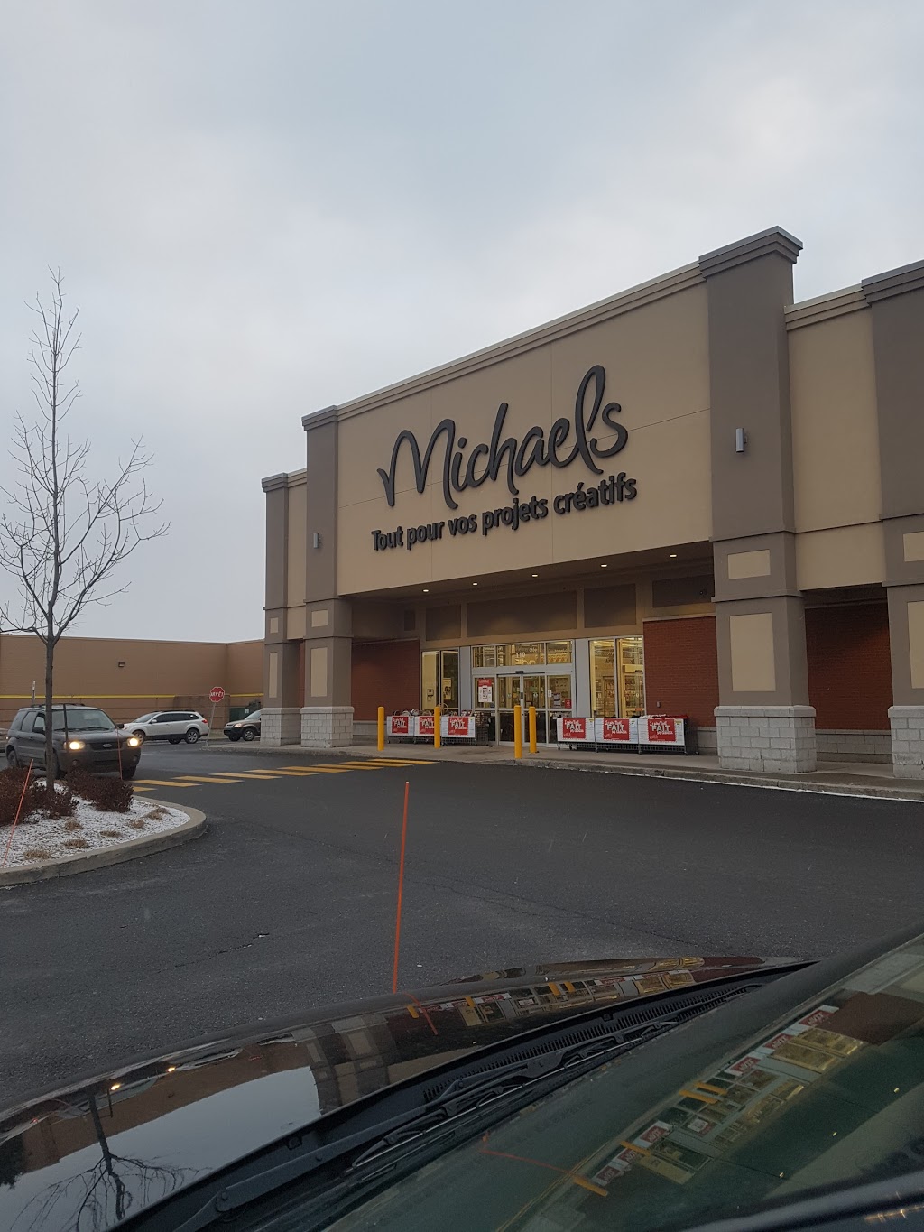 Michaels | 110 Boulevard Omer-Marcil, Saint-Jean-sur-Richelieu, QC J2W 2X2, Canada | Phone: (450) 349-7123