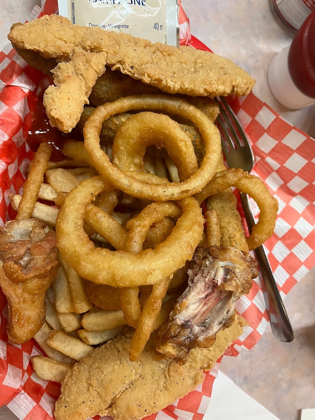 The Red Canoe Family Restaurant | 314 Hwy 124, South River, ON P0A 1X0, Canada | Phone: (705) 386-2002