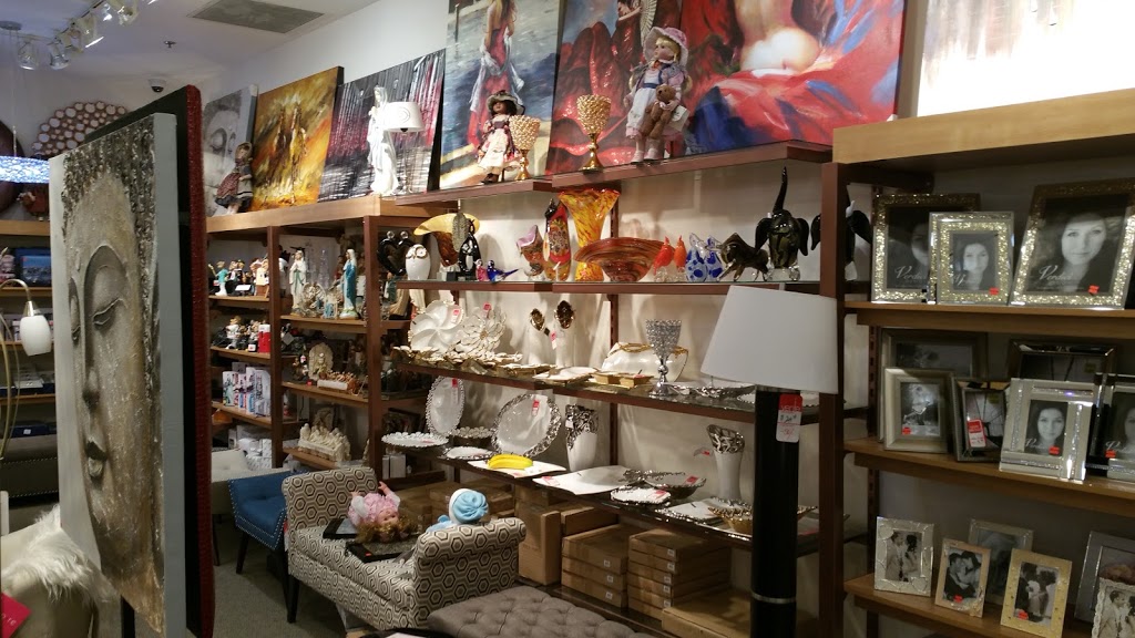 Aux Merveilles | 2305 Chemin Rockland, Mont-Royal, QC H3P 3E9, Canada | Phone: (514) 737-0805