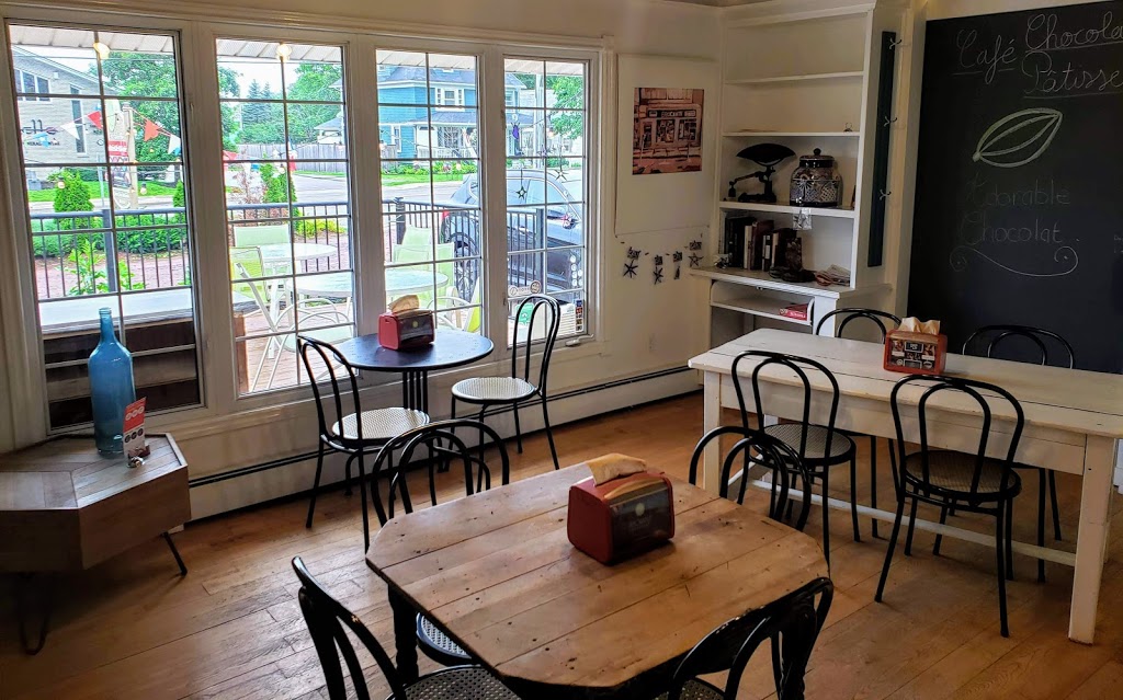Adorable Chocolat | 395 Main St, Shediac, NB E4P 2B1, Canada | Phone: (506) 351-0367