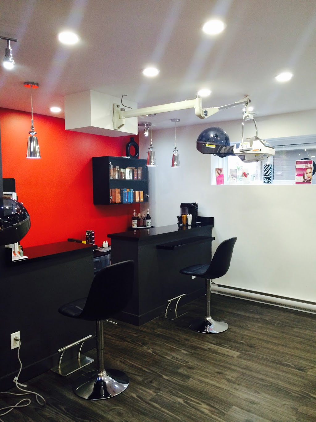 Studio Complicité | 9043 Rue des Lièvres, Québec, QC G1G 0C7, Canada | Phone: (418) 624-9509