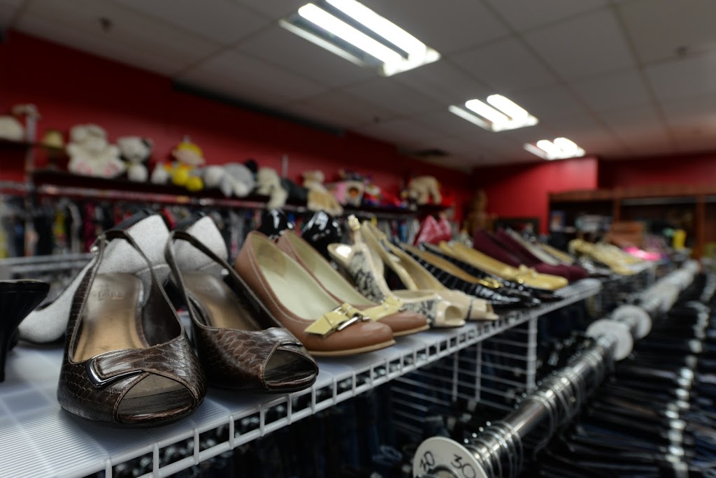 friperie la boite a trouvailles | 1750 Rue du Périgord, Québec, QC G1G 5X3, Canada | Phone: (418) 523-3030