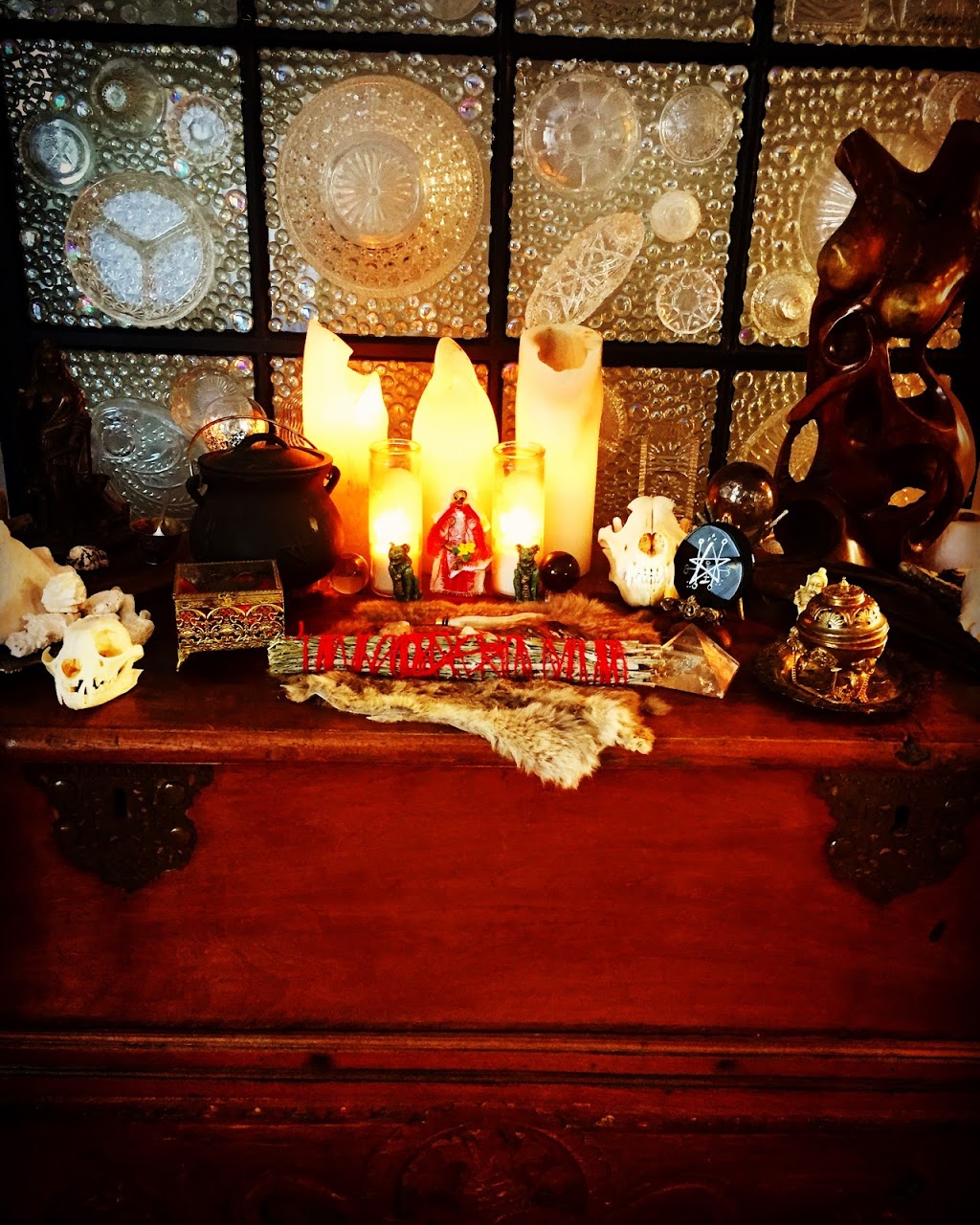 Rising Moon Readings | 1210 Lee Blvd, Winnipeg, MB R3T 2P5, Canada | Phone: (204) 229-8716