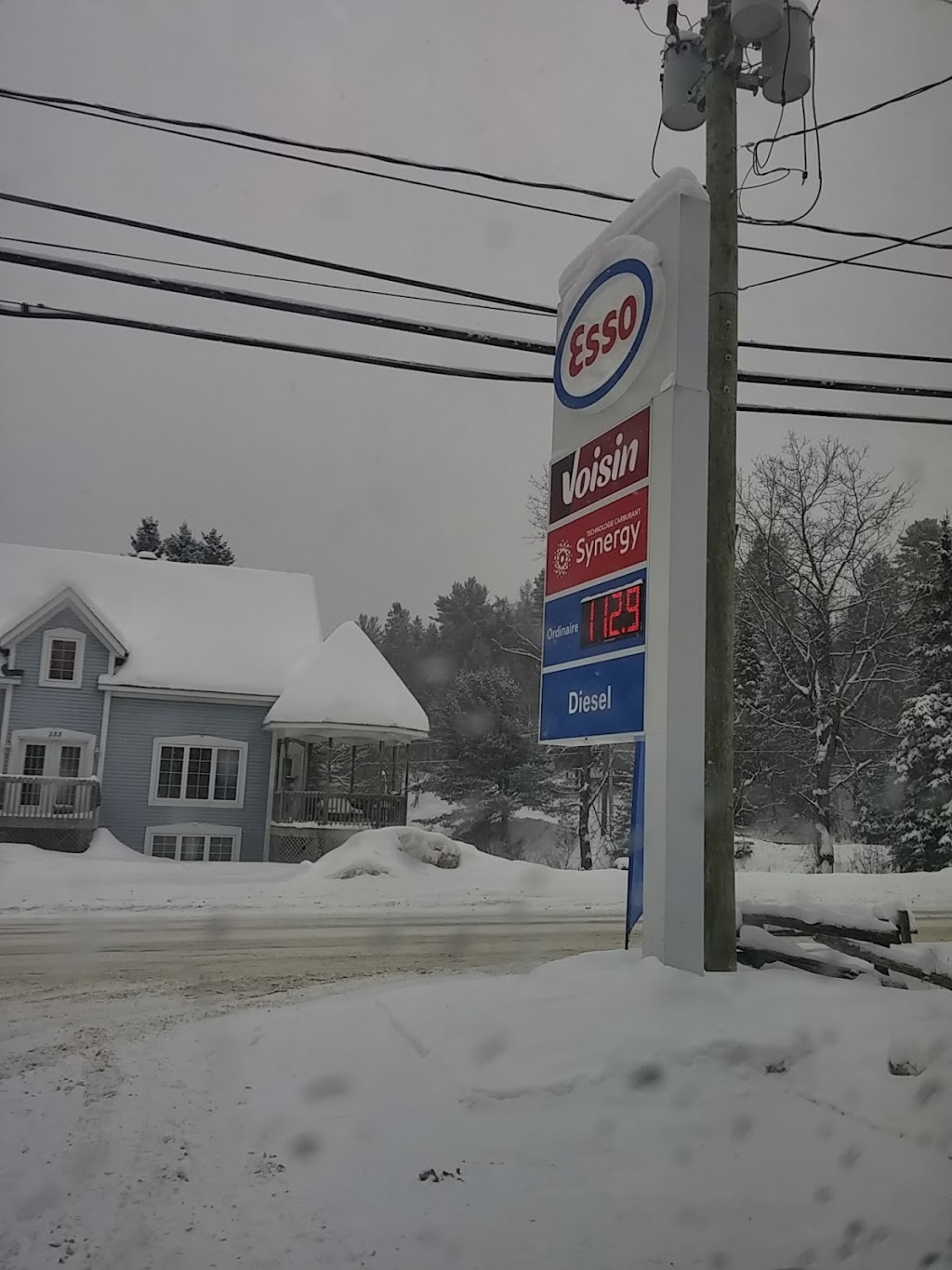 Convenience Voisin 2000 inc. | 130 Chemin de Ste Marguerite, Sainte-Marguerite-du-Lac-Masson, QC J0T 1L0, Canada | Phone: (450) 228-2494