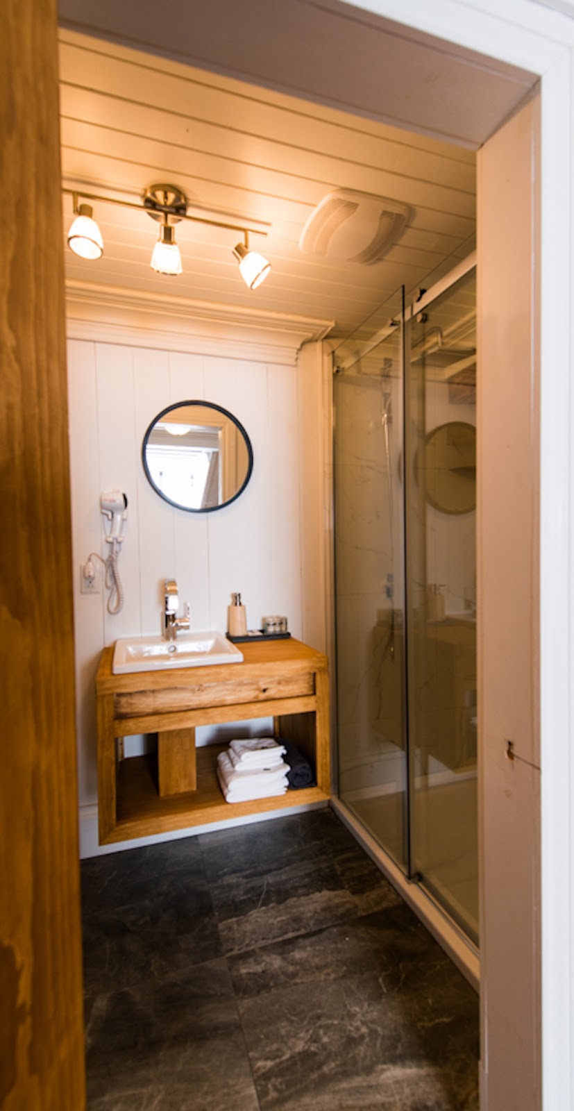 Le Canadien | 143 Rte de la Seigneurie, Saint-Roch-des-Aulnaies, QC G0R 4E0, Canada | Phone: (581) 673-1094