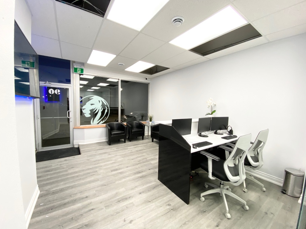 Royal York Property Management - Oshawa | 90 Simcoe St N, Oshawa, ON L1G 4S2, Canada | Phone: (905) 674-8128