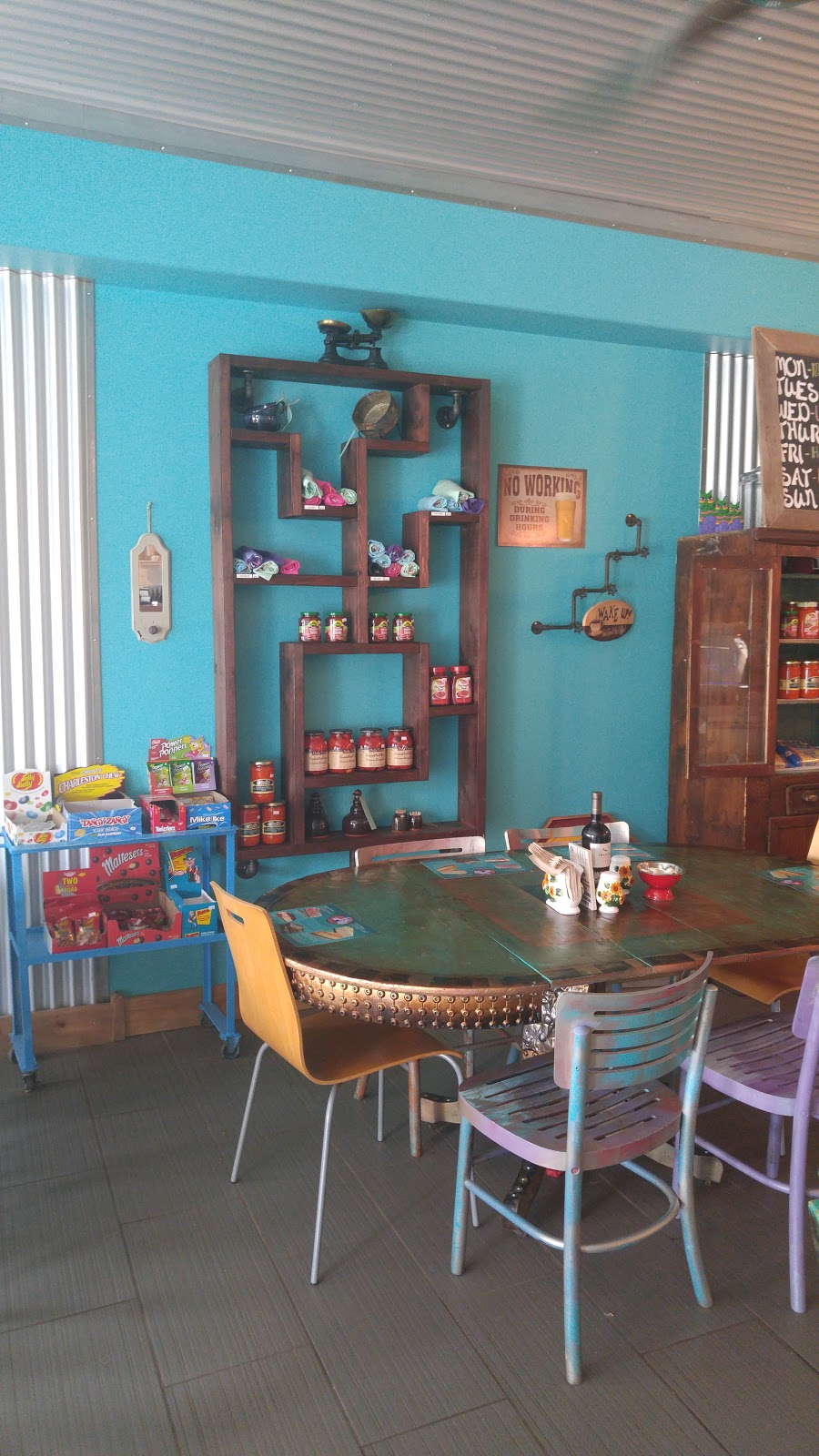 Sues Teas & Treasures | 4820 50 Ave, Redwater, AB T0A 2W0, Canada | Phone: (780) 942-2877
