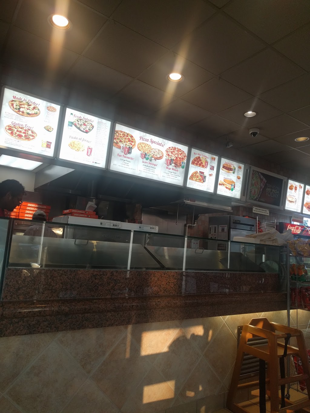 Pizza Pizza | 570 Longworth Ave, Bowmanville, ON L1C 0E8, Canada | Phone: (905) 697-1111