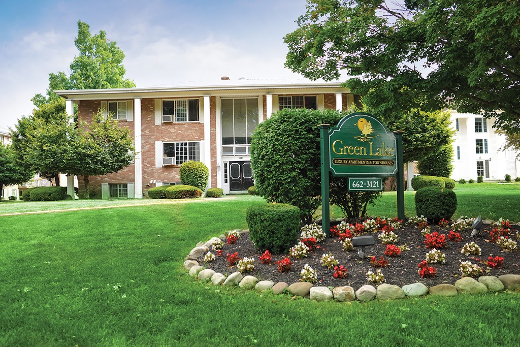 Green Lake Apartments & Townhomes | 80 N Lake Dr, Orchard Park, NY 14127, USA | Phone: (844) 703-7365