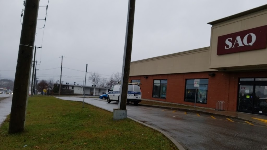 SAQ | 1015 Bd Albiny Paquette, Mont-Laurier, QC J9L 0K3, Canada | Phone: (819) 623-1821