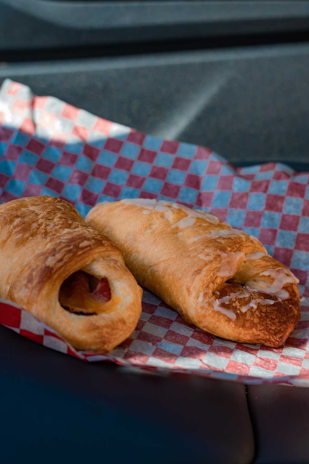Rocky MountainPizza and Bakery Co. Ltd. | 4471 Marine Ave, Powell River, BC V8A 2K3, Canada | Phone: (604) 485-9111