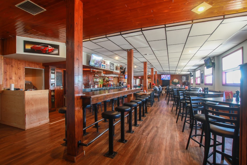 Picture Butte Hotel | 234 Hwy Avenue N, Picture Butte, AB T0K 1V0, Canada | Phone: (403) 732-4546