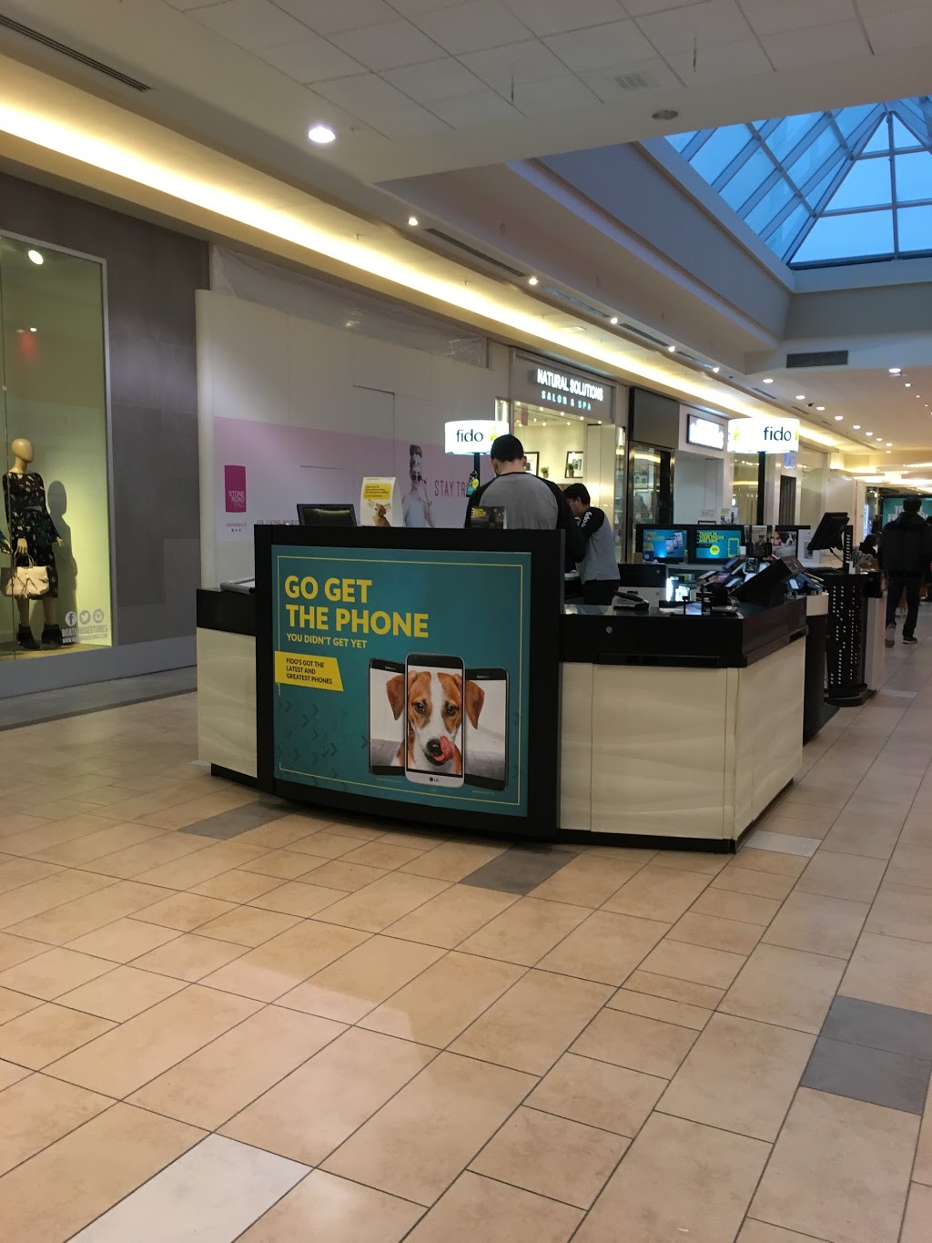 Fido | Stone Road Mall, 435 Stone Rd W, Guelph, ON N1G 2X6, Canada | Phone: (519) 822-6811