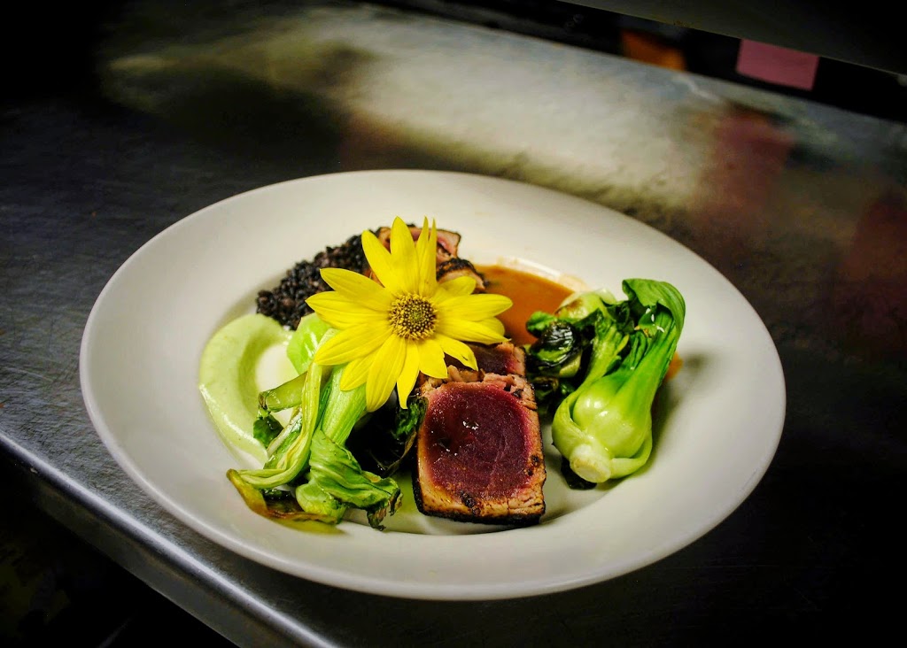 DOS. On The Lake | 3800 Hoover Rd, Blasdell, NY 14219, USA | Phone: (716) 823-8247