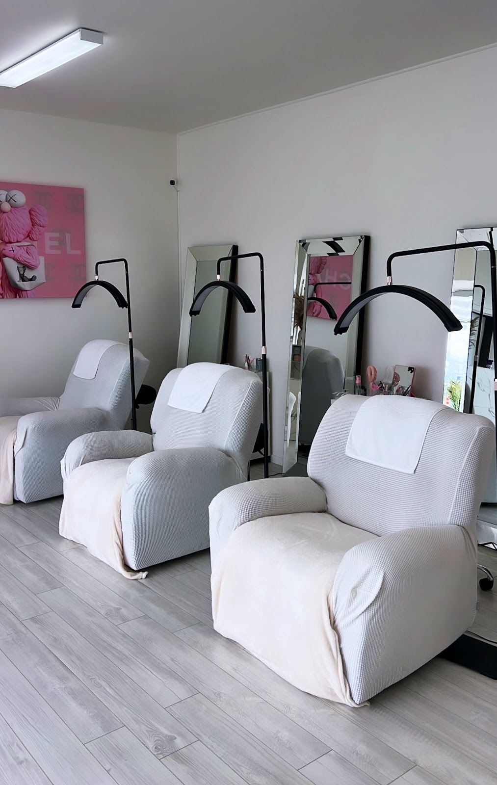 Salon PBeauté | 328A Bd du Curé-Labelle, Fabreville, QC H7P 2P1, Canada | Phone: (514) 825-0777