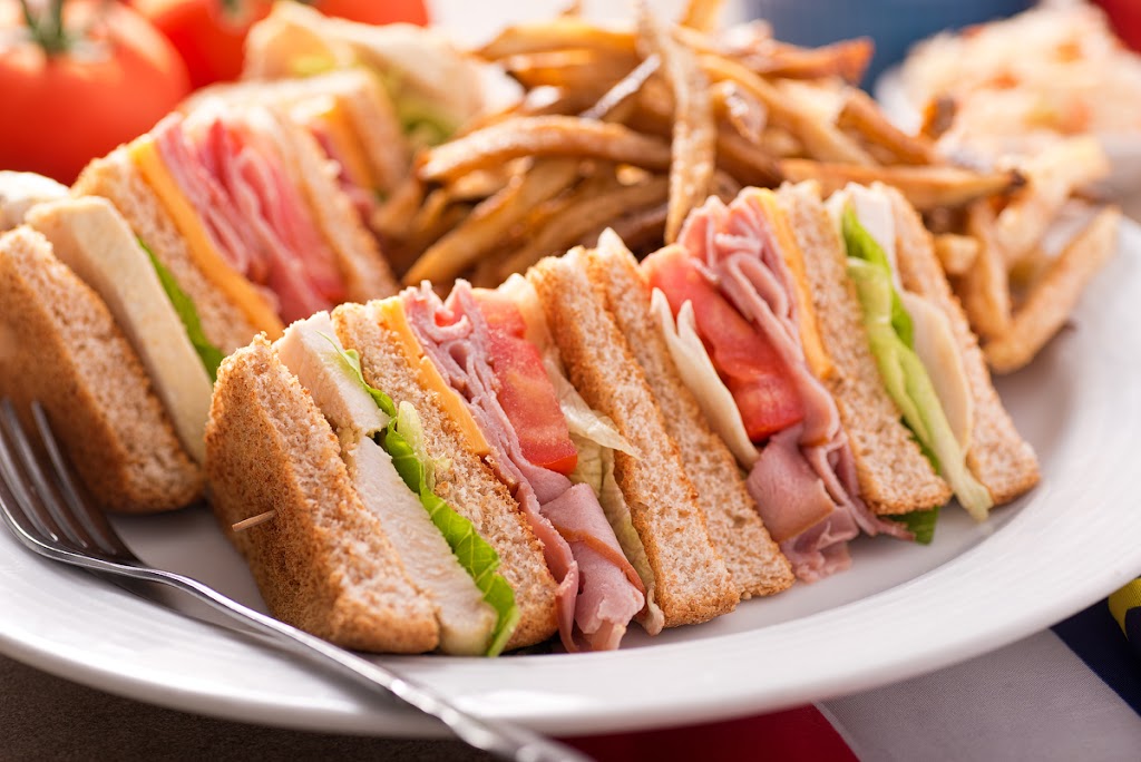 Café lAcadie | 8369 Peggys Cove Rd, Indian Harbour, NS B3Z 3R2, Canada | Phone: (902) 446-7771