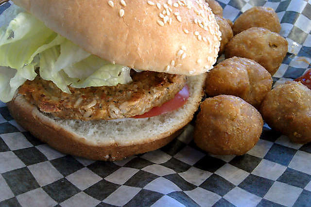 Angels Drive In | 8603 47 Ave NW, Calgary, AB T3B 2A1, Canada | Phone: (403) 288-1009