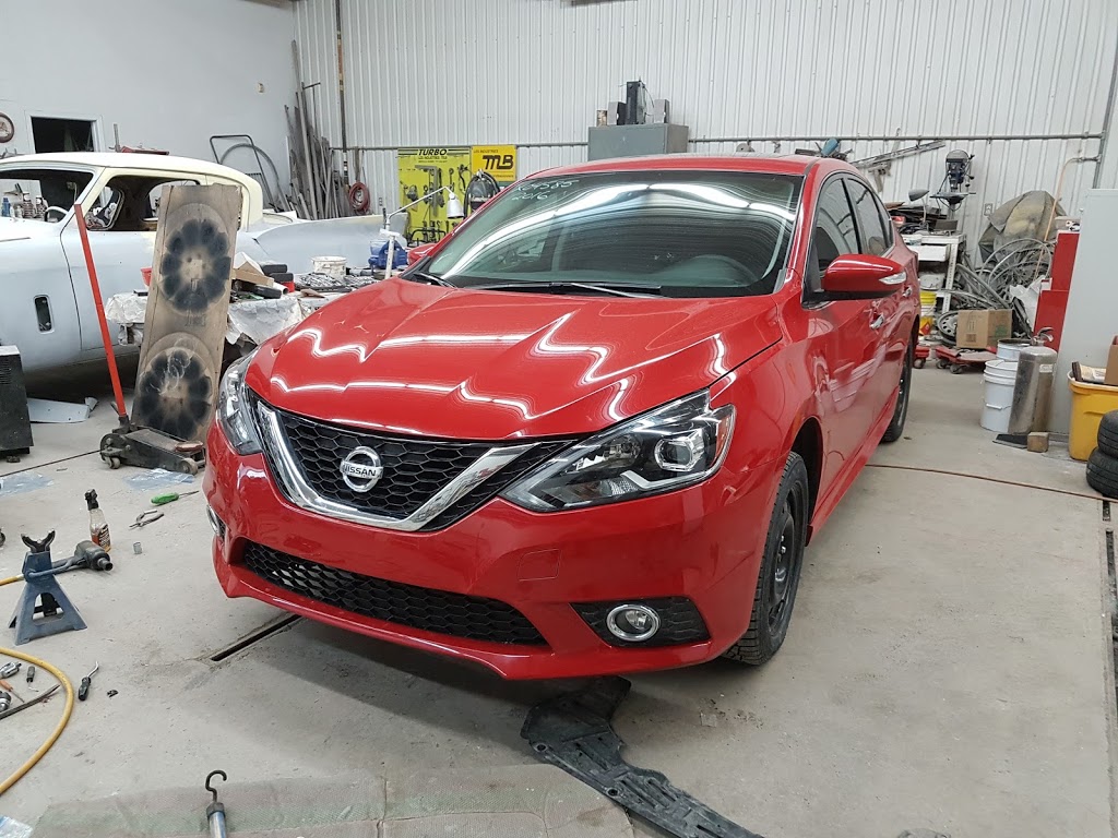 Carrosserie C M R Enr | 2741 Boulevard Industriel, Chambly, QC J3L 4W3, Canada | Phone: (450) 658-9999