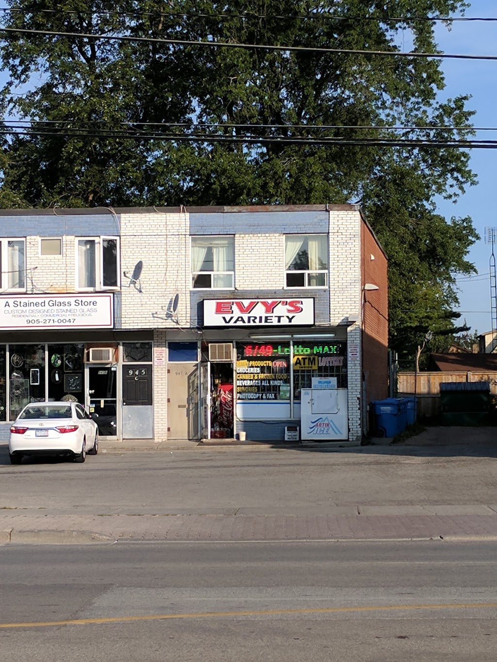 Evys Variety | 947 Lakeshore Rd E, Mississauga, ON L5E 1E3, Canada | Phone: (905) 271-7430