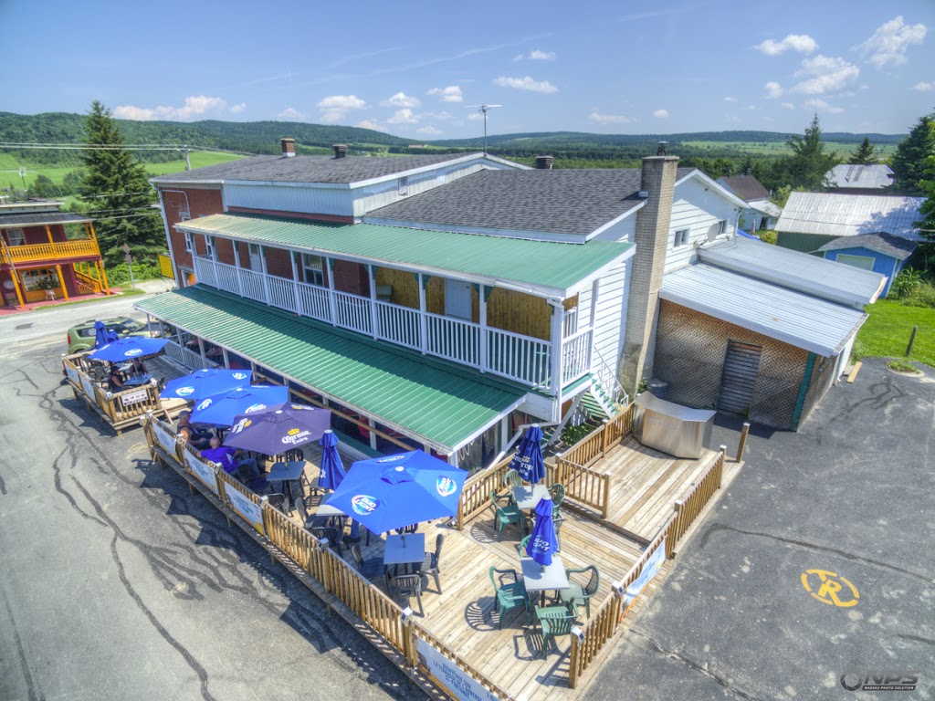 Auberge De St-Fortunat Enr | 109 PRINCIPALE, Saint-Fortunat, QC G0P 1G0, Canada | Phone: (819) 344-5603