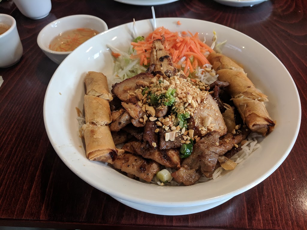 Hong An Vietnamese Cuisine | 4600 130 Ave SE, Calgary, AB T2Z 0C2, Canada | Phone: (403) 452-7879
