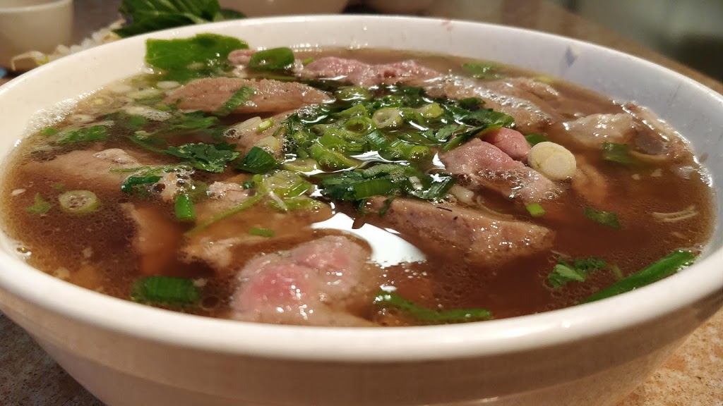 Mekong Restaurant | 2885 17 Ave SE, Calgary, AB T2A 0P7, Canada | Phone: (403) 248-1488