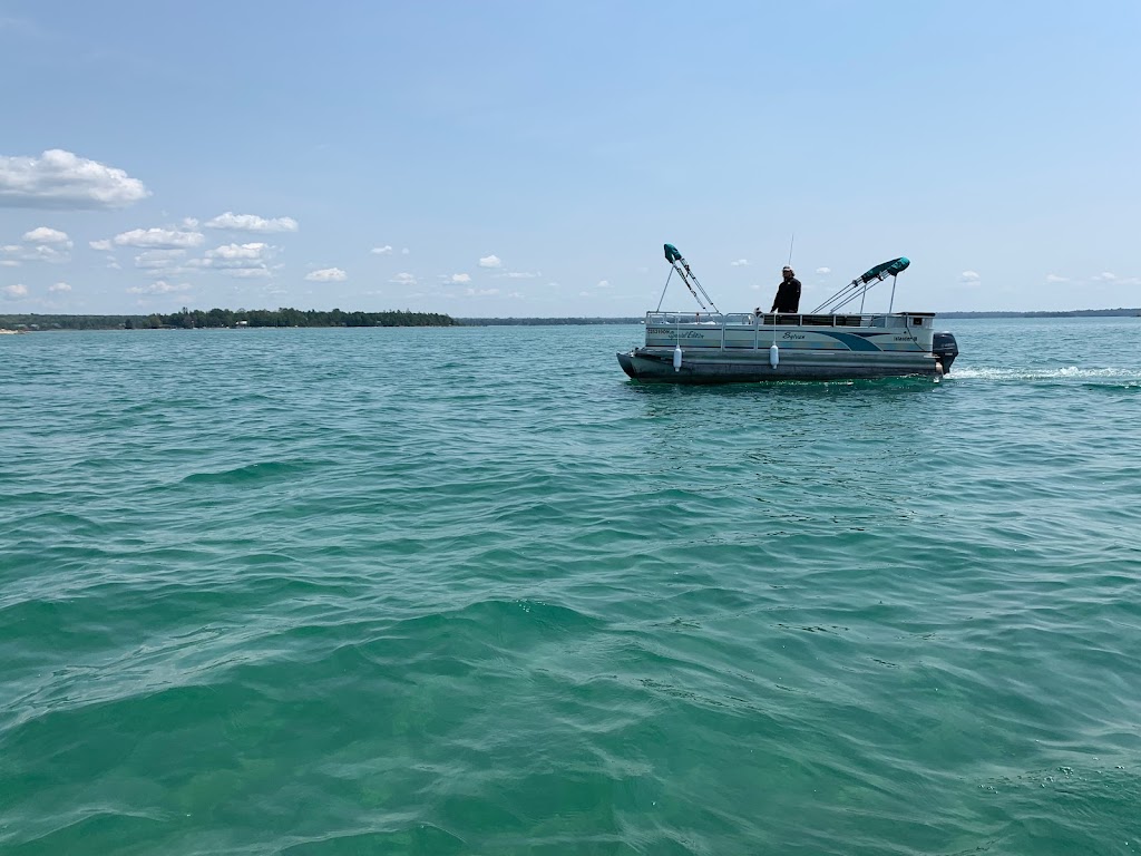 Oliphant Beach | 11 Shoreline Ave, Wiarton, ON N0H 2T0, Canada | Phone: (519) 476-6884
