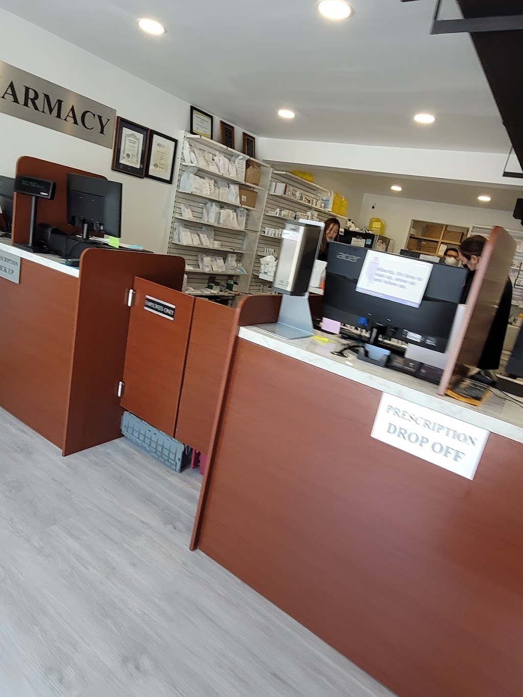 eRx Pharmacy and Cafe e-Rx | 1715 10 Ave SW, Calgary, AB T3C 0K1, Canada | Phone: (403) 460-7766