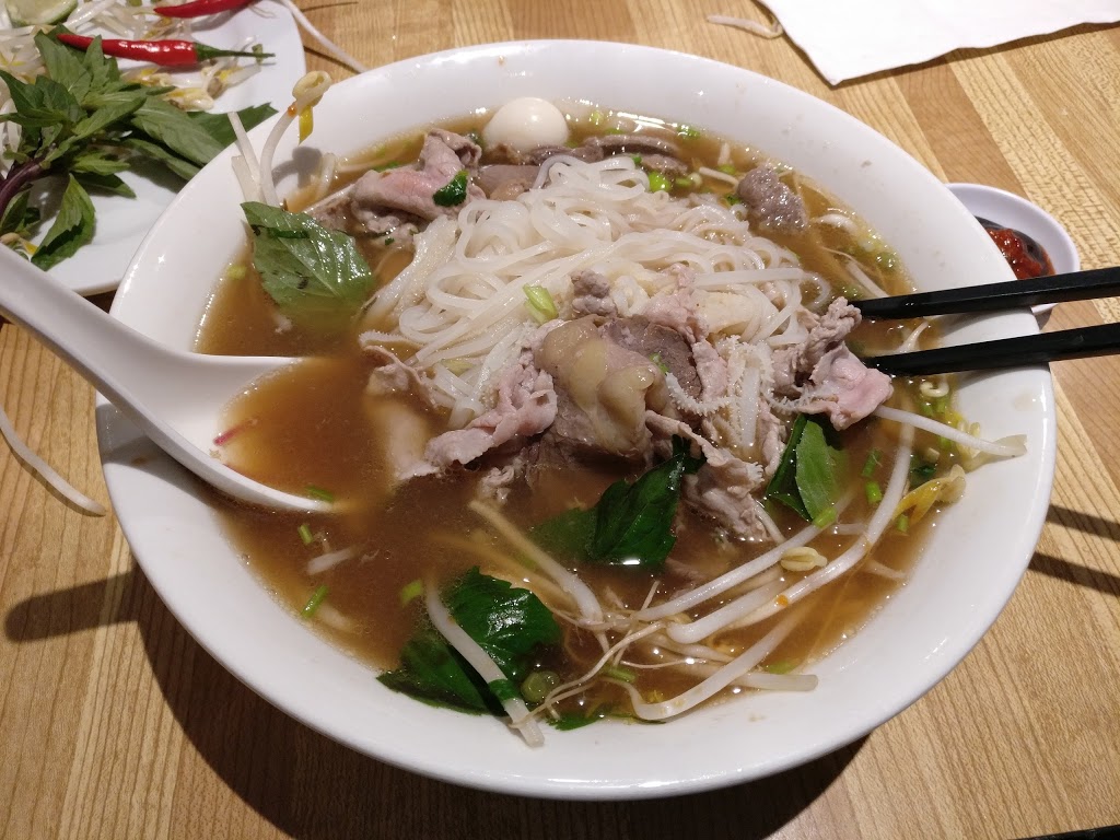 Pho Winnipeg | 1105 Arlington St, Winnipeg, MB R3E 3L1, Canada | Phone: (204) 774-2929